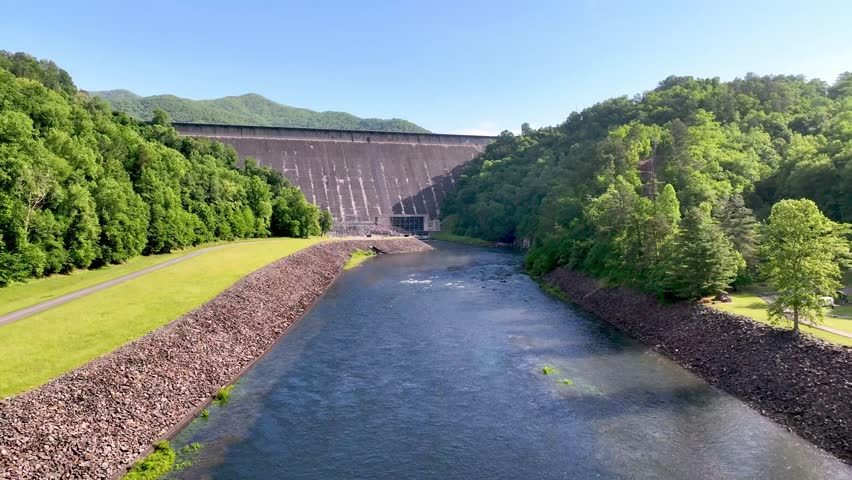 aerial pullout from fontana dam, fontana lake