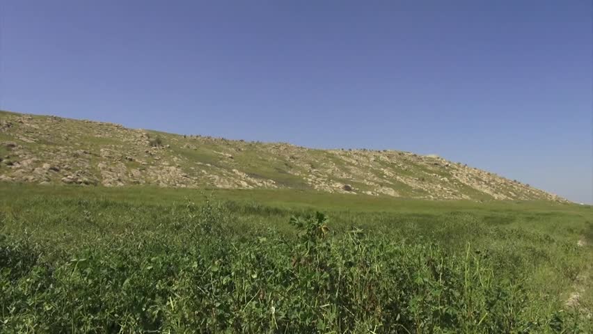 Right to left pan of Samaritan Hill.