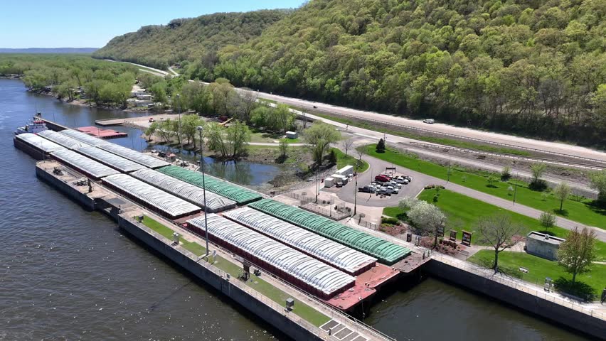 Located along the Mississippi River between Minnesota and Wisconsin