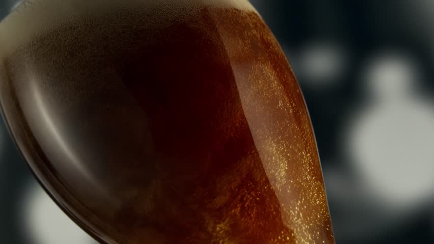 golden dark beer pouring into glass 4K 60fps macro slow motion with bubbles and splashes Crisp bubbles, dynamic splashes, fluid movement ultra-high detail. beverage commercials, advertising, cinematic