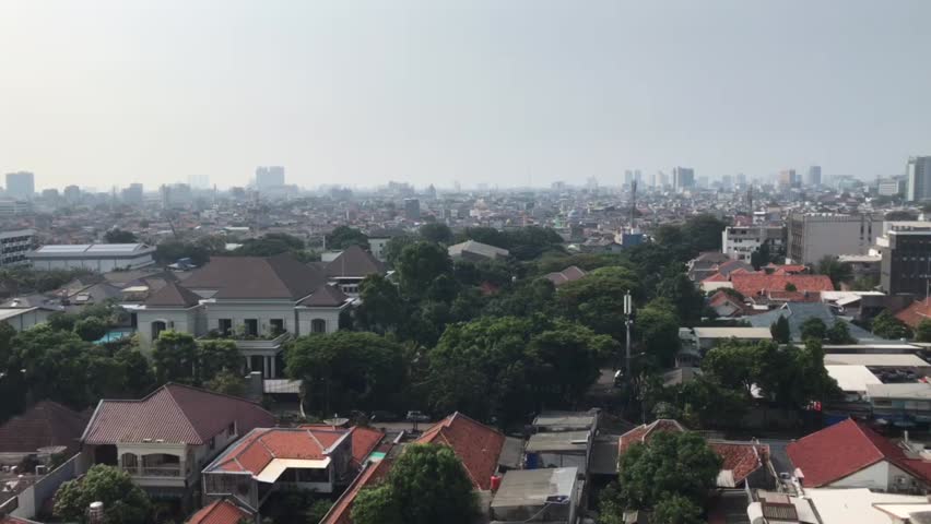 Jakarta,Indonesia, Mei 30,2025; View of Jakarta city from the top of the building