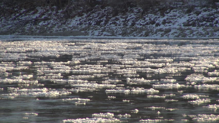 Floating ice in the Missouri River - Close up
Multiple Shots.
1920x1080 30p