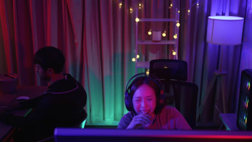 Influencers are livestreaming video game. Influencer and technology.
