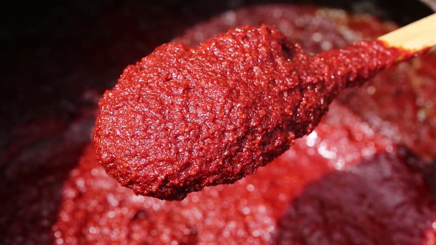 traditional red pepper paste, traditional gochujang