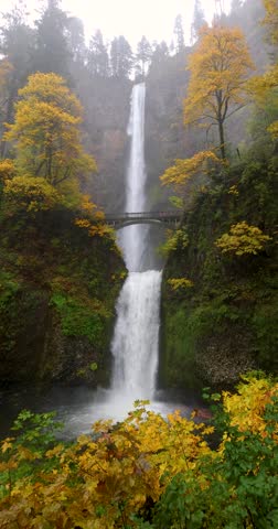 Slow motion vertical clip of Multnomah Falls in the Columbia River Gorge, Oregon.