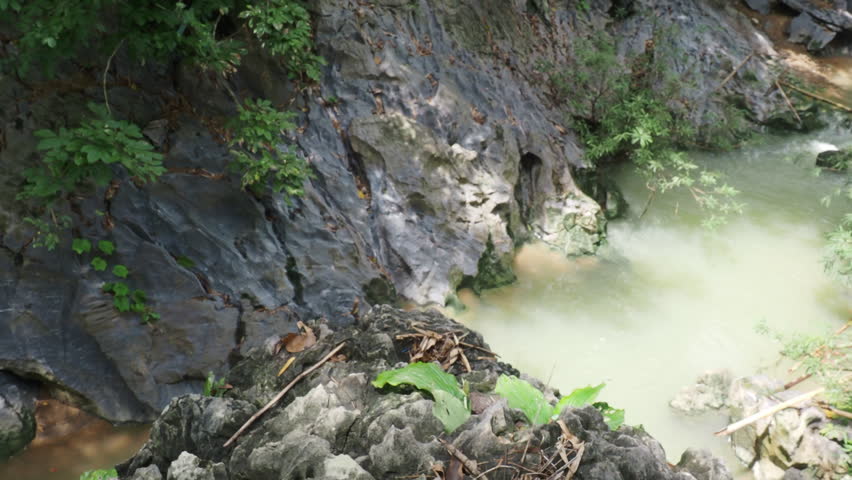 Klong Hin Dam River, natural black stone tunnel