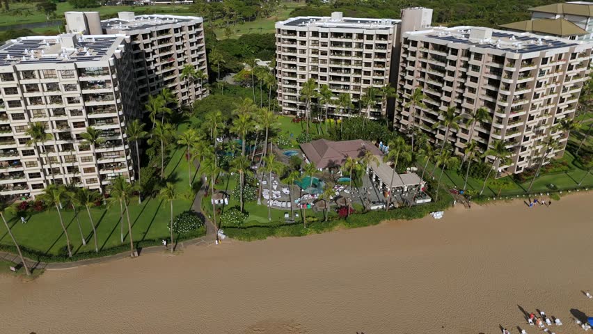 Aerial view of the Kaanapali Alii hotel in maui, Hawaii