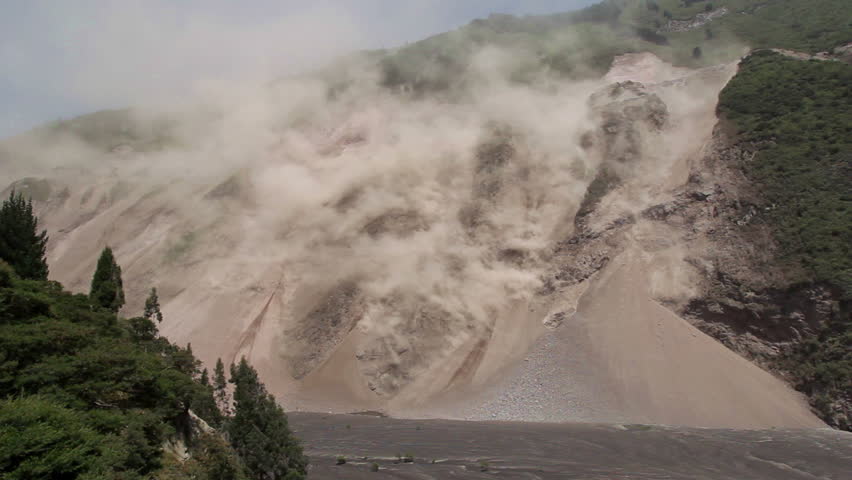 Earthquake causing landslides on a steep environment, Tungurahua province,