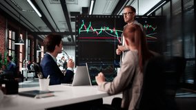 Giving Presentation On Online Stock Market Trading And Investing - Powered by Shutterstock - Get 15% off with code: PIKWIZARD15