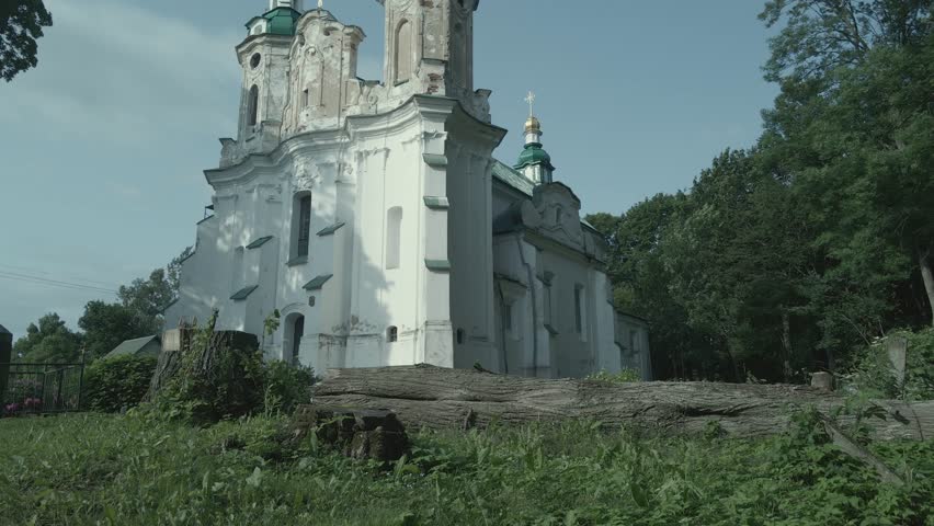 Volno town In 1768, the Greek Catholic Church of the Holy Trinity was built at the Basilian Monastery, Vilnius Borroque
The Church of the Holy Trinity became an Orthodox church in 1895