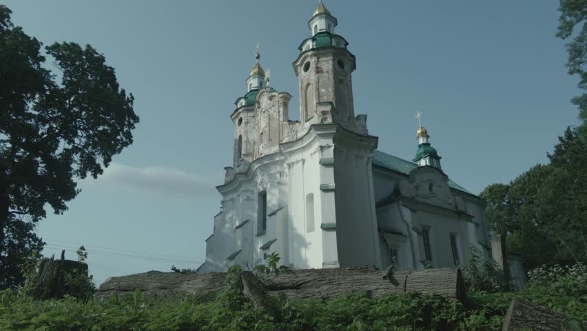 Volno town In 1768, the Greek Catholic Church of the Holy Trinity was built at the Basilian Monastery, Vilnius Borroque
The Church of the Holy Trinity became an Orthodox church in 1895