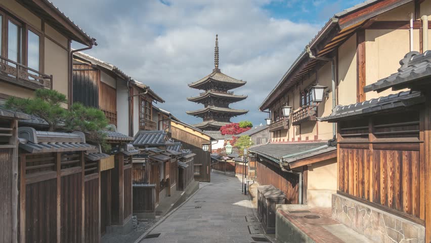Kyoto Japan time lapse at Yasaka Pagoda in autumn season