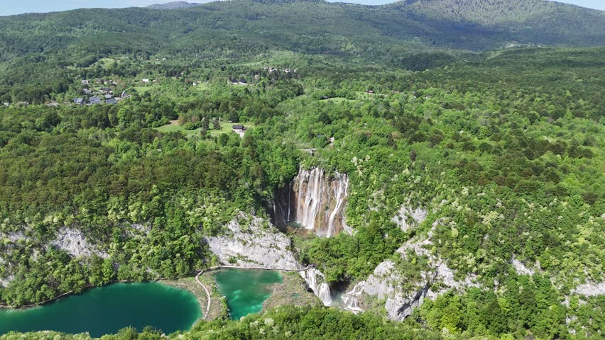 PLITVICE LAKES NATIONAL PARK CROATIA 