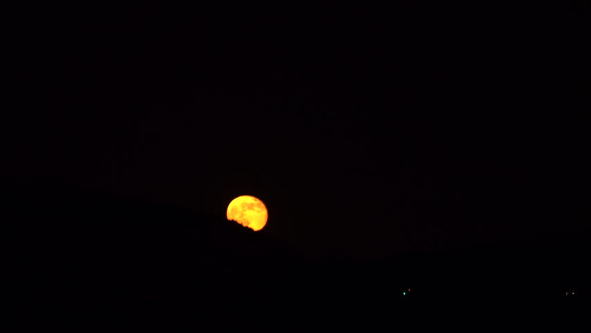 moon rose from behind the mountain in the outskirts of Fukuoka Prefecture, Japan.  x4 speeds without sounds
