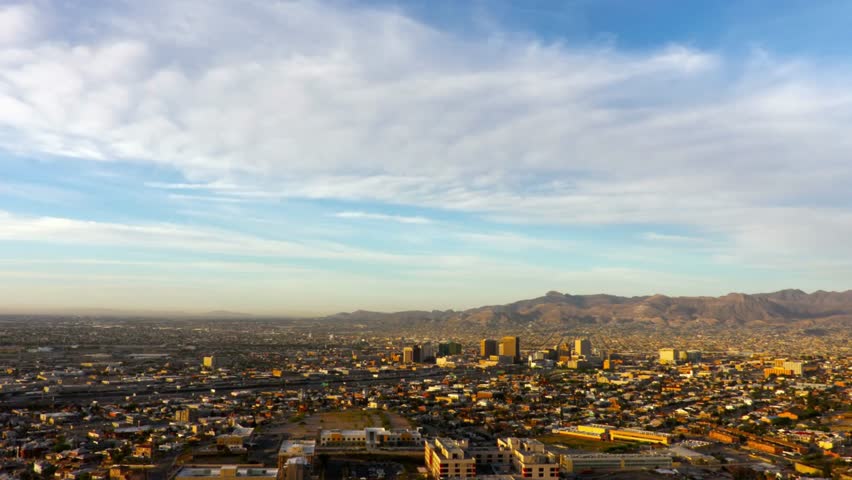 El paso skyline stretches toward distant mountains