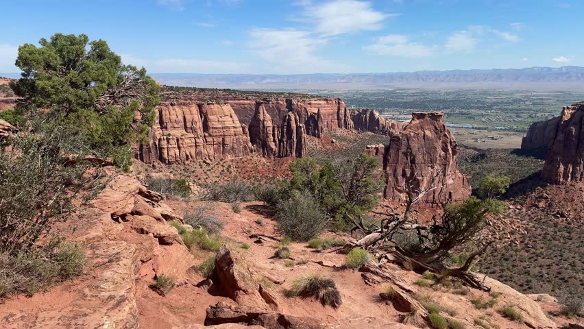 Colorado National Monument near Grand Junction and Fruita - panning side shot