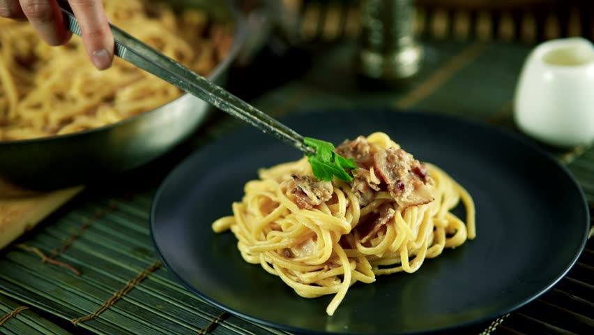 Eat Pasta Carbonara Italian. Spaghetti,cream,Parmesan. Italian Carbonara Pasta Cuisine In Restaurant. Mediterranean food Pasta. Dinner Recipe Spaghetti Creamy Bacon Sauce. Italian Pasta Carbonara Food