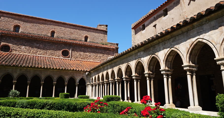 Amelie les Bains,  Pyrenees Orientales,Occitania, France. The river Tech crossing the city.