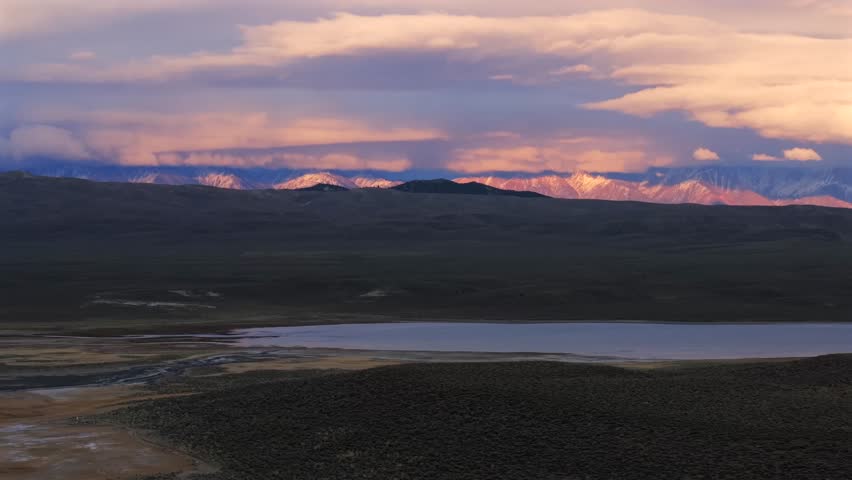 Benton Crossing Long Valley Caldera Mammoth Lakes Convict Canyon Minarets Sierra Nevada mountains Hilltop Wild Willy