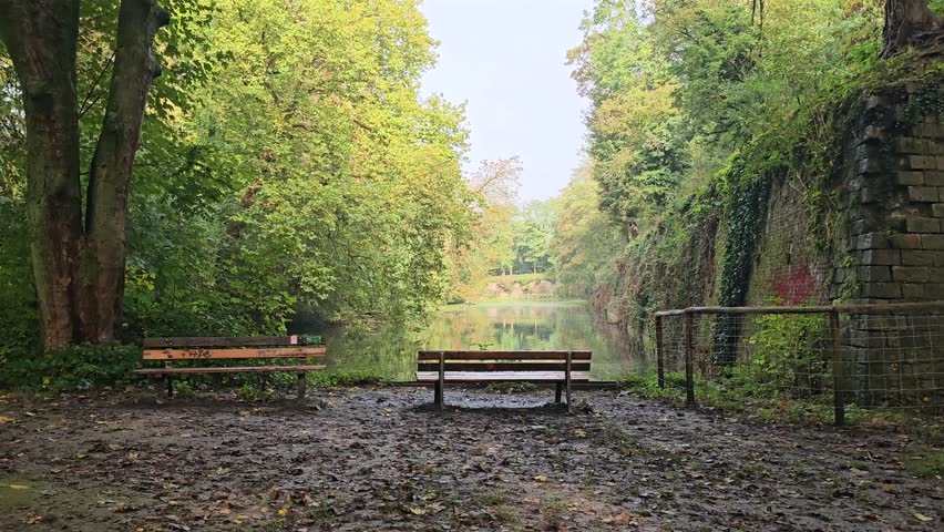 Peaceful Park Bench Overlooking a Tranquil Lake – Parc de la Citadelle, Lille, France