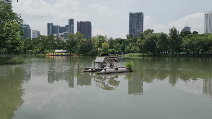 paddle wheel aerator in the pond
