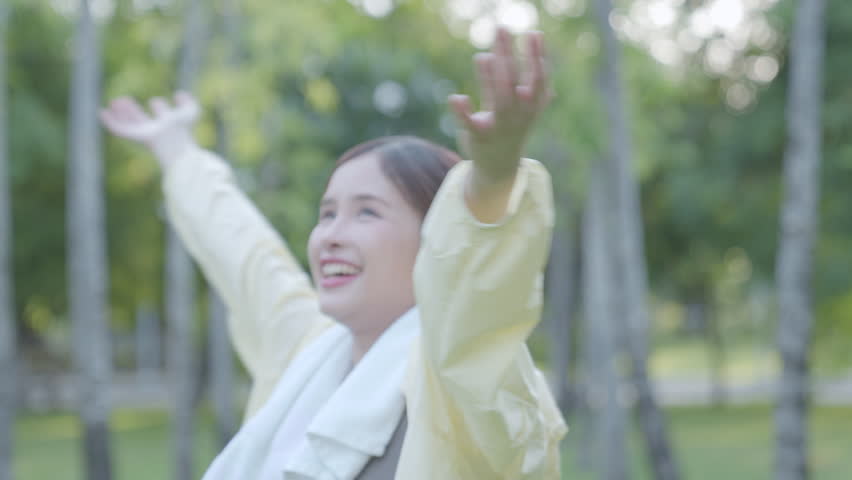 Asian women are healthy. They wake up early to exercise in the park. There are many trees that make them feel refreshed. Their favorite sports are running and yoga. Health care.