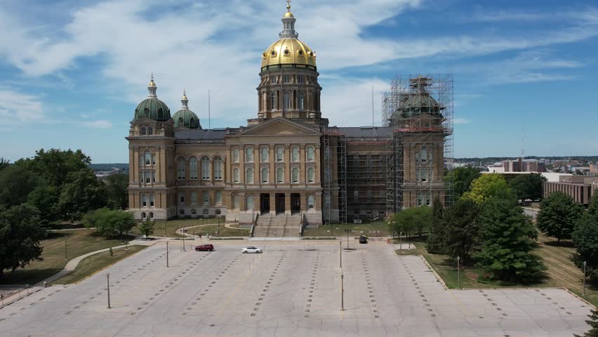 Aerial Drone Showcase of Iowa State Capitol, Des Moines, Iowa