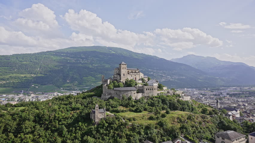 Timelapse of Valère Castle Overlooking Sion, Switzerland – Alpine Sunset Motion