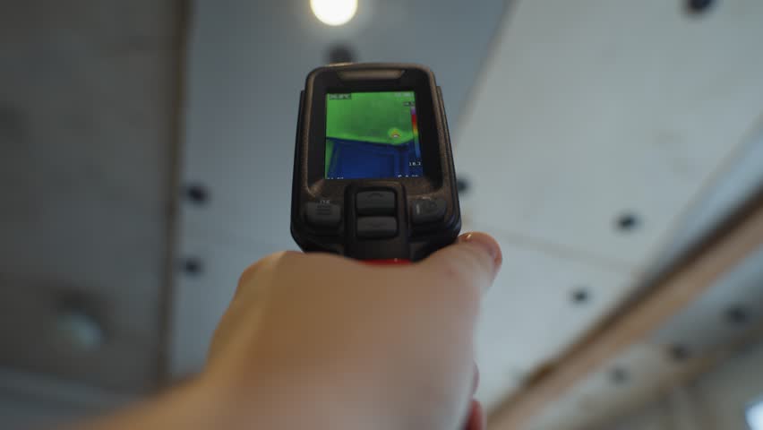 Thermal imaging camera scanning ceiling