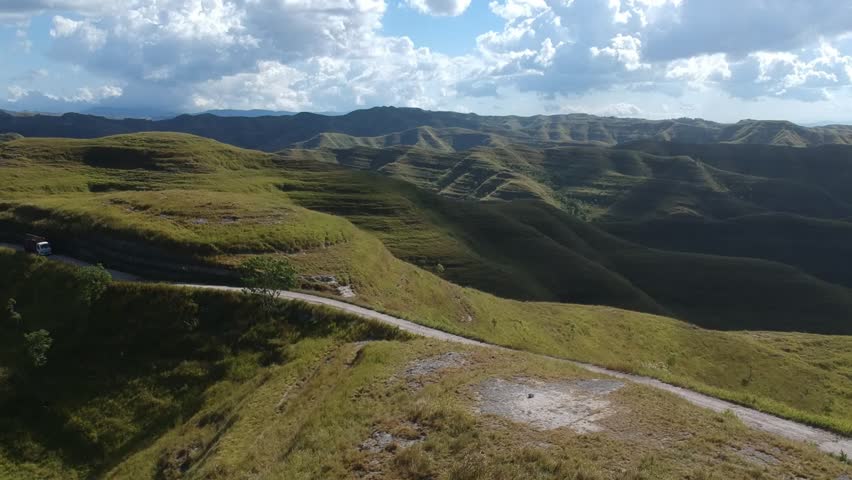 Tanarara Hill is easily one of the most breathtaking spots in Sumba! With rolling hills as far as the eye can see, the landscape is absolutely stunning. It's a place that fills you with awe and happin