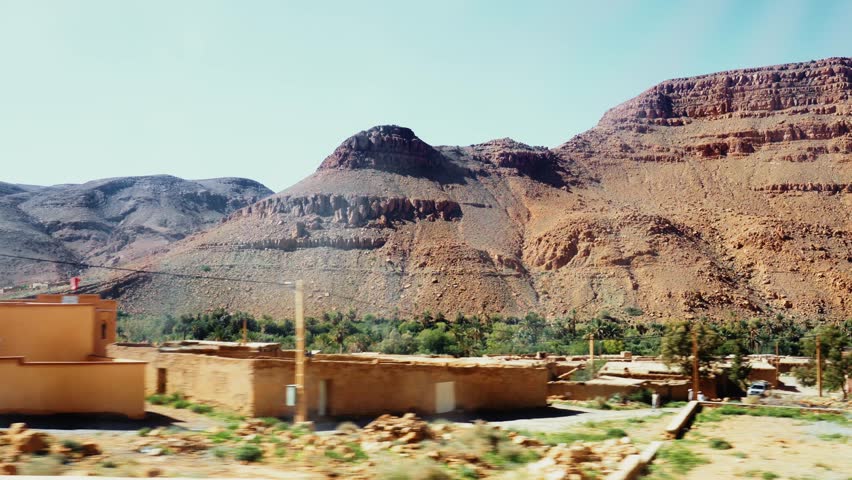 Driving Through Morocco. Graded and stabilized version.