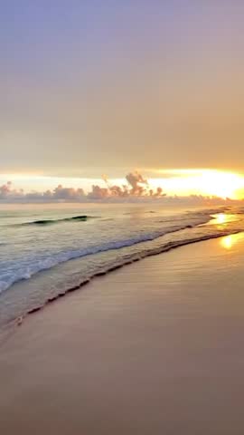 Beuty of sea viewu evening and slow motion of sea very peacefull place and this video good for motivational qoutes and voice over editing 

