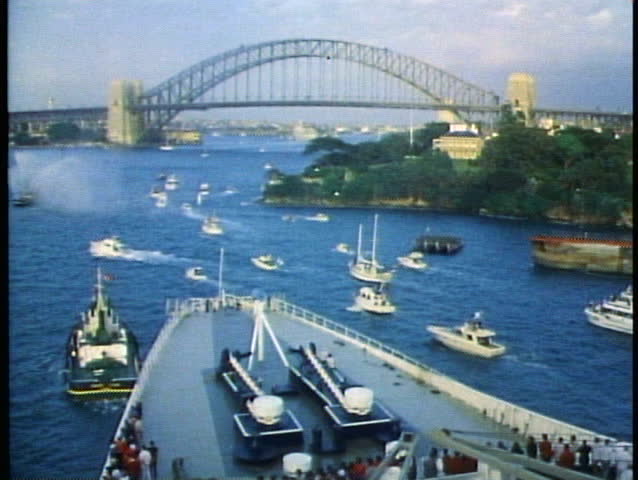 Arrival of the QE2 in Sydney Harbor, dozens of boats, Sydney Harbor Bridge
