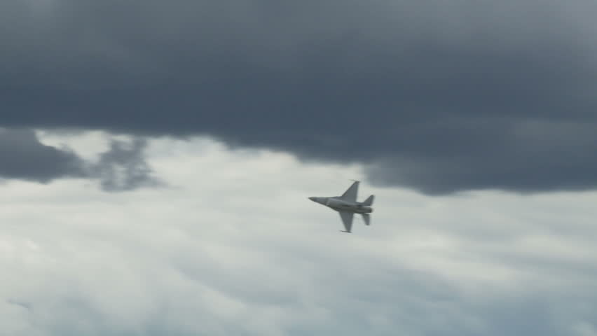 General Dynamics F-16 Fighting Falcon jet fighter in flight.