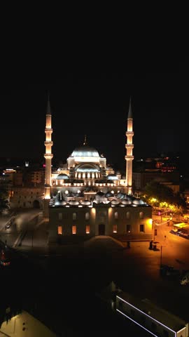 4K Cinematic drone footage capturing the Yeni Mosque - Istanbul - Turkey_01