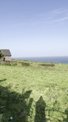 Hiking tour along the coast of Dingle Ireland