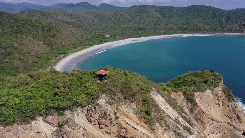 Los Frailes is one of the most beautiful and pristine beaches on Ecuador’s Pacific coast. Located inside Machalilla National Park, it offers turquoise waters, white sand, and breathtaking natural scen