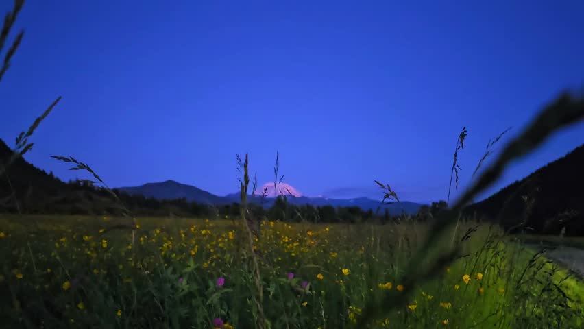 Mt Rainier at dusk from a field in Enumclaw Washington. This is one of my favorites. this video has no sound. 