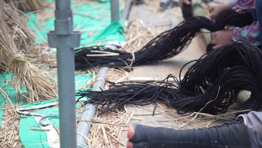 Image of how to make roof decorations