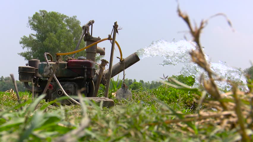 Irrigation begins with shallow machine