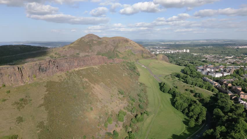 Sunny aerial push in of Edinburgh