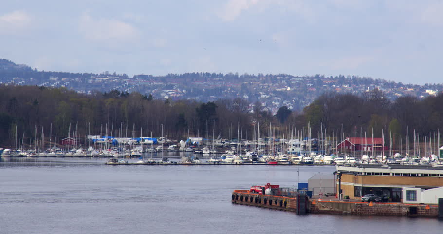 Long shot of Revierhavnen BÅTFORENING marina on Hovedoya at Oslo
