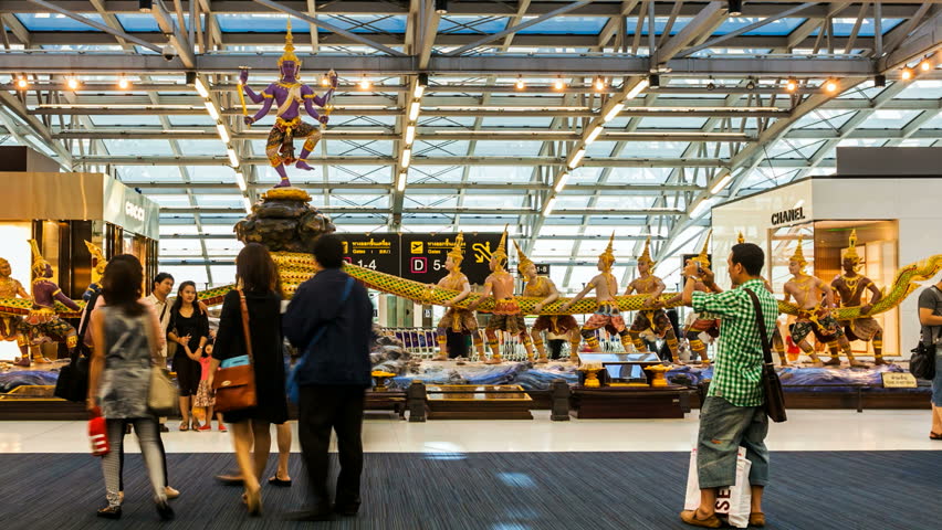 BANGKOK - MAY 3: Timelapse view of People in Suvarnabhumi International Airport