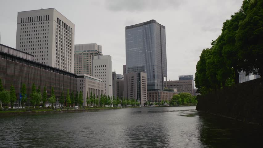 Skyscrapers in marunouchi business district viewed from outer gardens of Imperial Palace, Tokyo