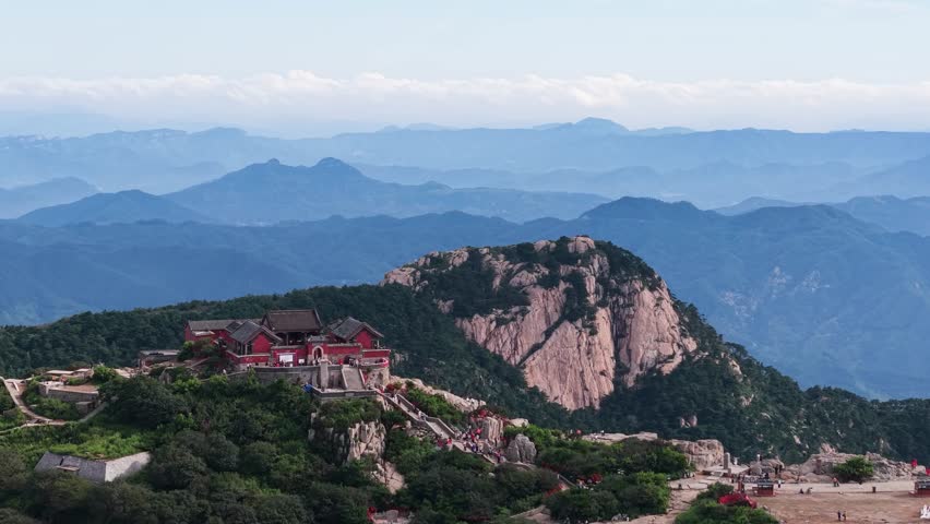 Scenery at the top of Mount Tai in Tai
