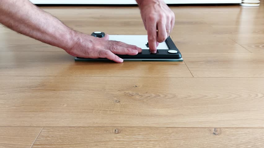 Quick guide to safely remove and replace batteries in digital scales. Learn how to access compartments, swap batteries, and restore function in minutes-no tools required
