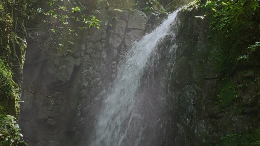 Relax and retreat in front of the waterfall in summer (Sanmai Falls: Takasago, Minami-cho, Gujo City, Gifu Prefecture, Japan)