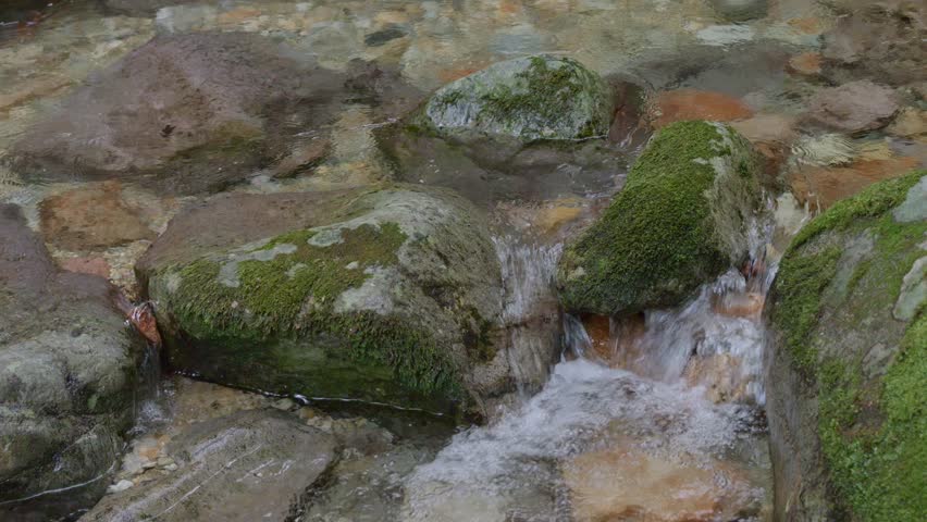 Relax and retreat in front of the waterfall in summer (Sanmai Falls: Takasago, Minami-cho, Gujo City, Gifu Prefecture, Japan)