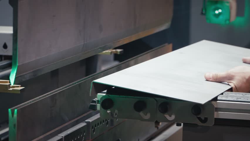 Mechanical bending machine shapes a steel sheet