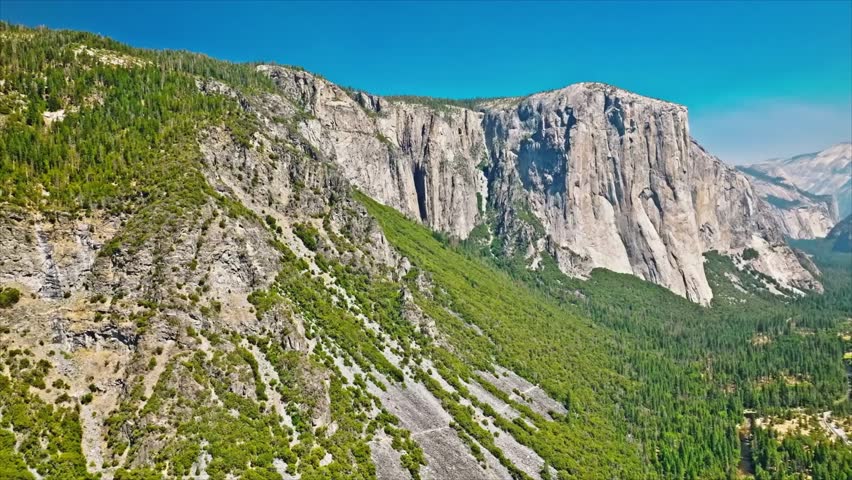 Majestic Yosemite Valley El Capitan Granite Cliffs Trees Nature Landscape Summer Sky View Scenic Hiking Outdoors Adventure